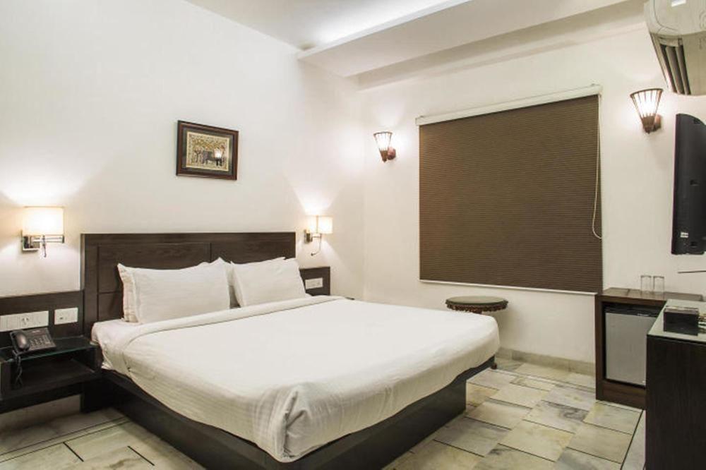 Oyo Flagship Hotel Rudra Palace Агра Экстерьер фото
