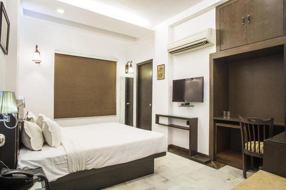 Oyo Flagship Hotel Rudra Palace Агра Экстерьер фото