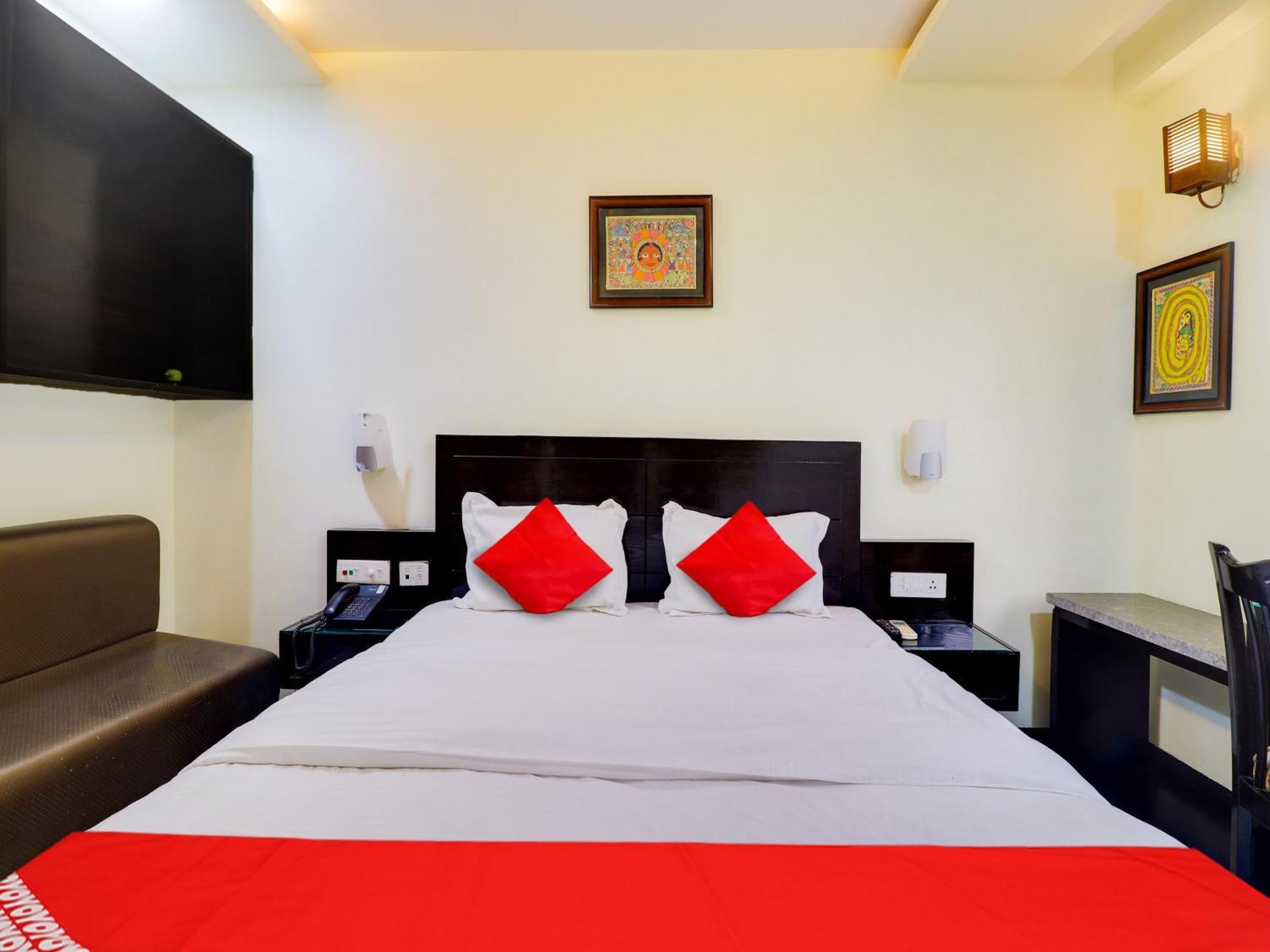 Oyo Flagship Hotel Rudra Palace Агра Экстерьер фото