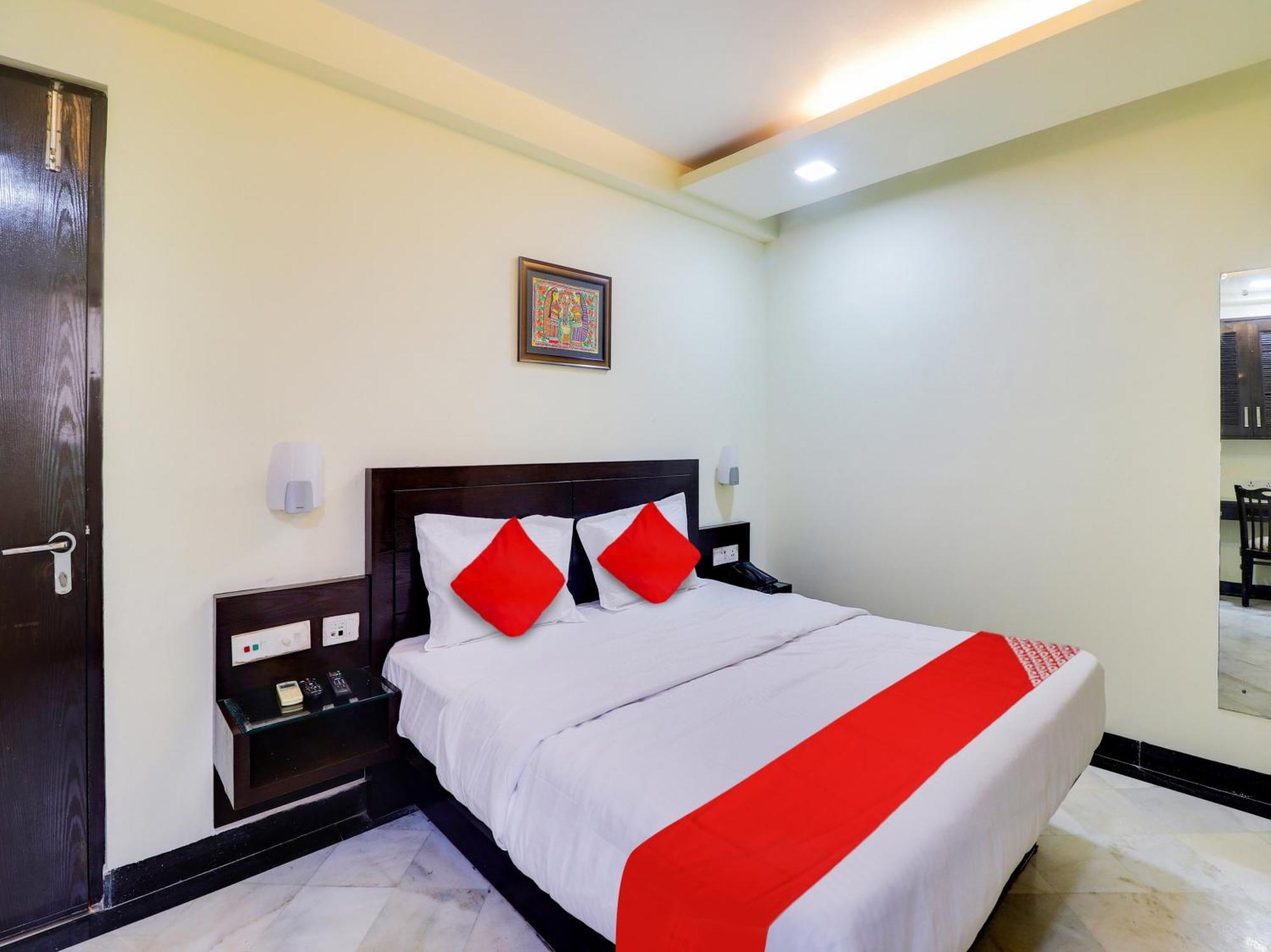 Oyo Flagship Hotel Rudra Palace Агра Экстерьер фото