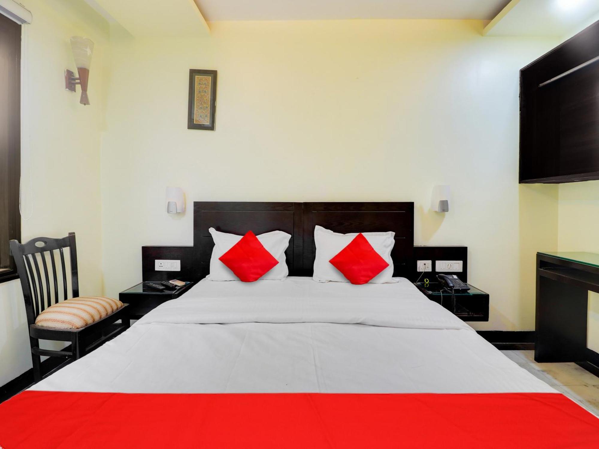 Oyo Flagship Hotel Rudra Palace Агра Экстерьер фото