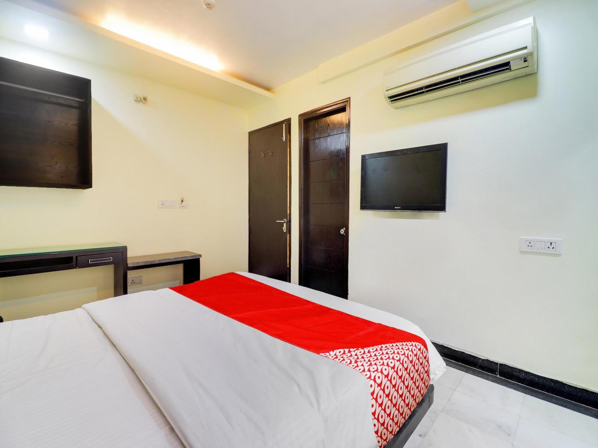 Oyo Flagship Hotel Rudra Palace Агра Экстерьер фото