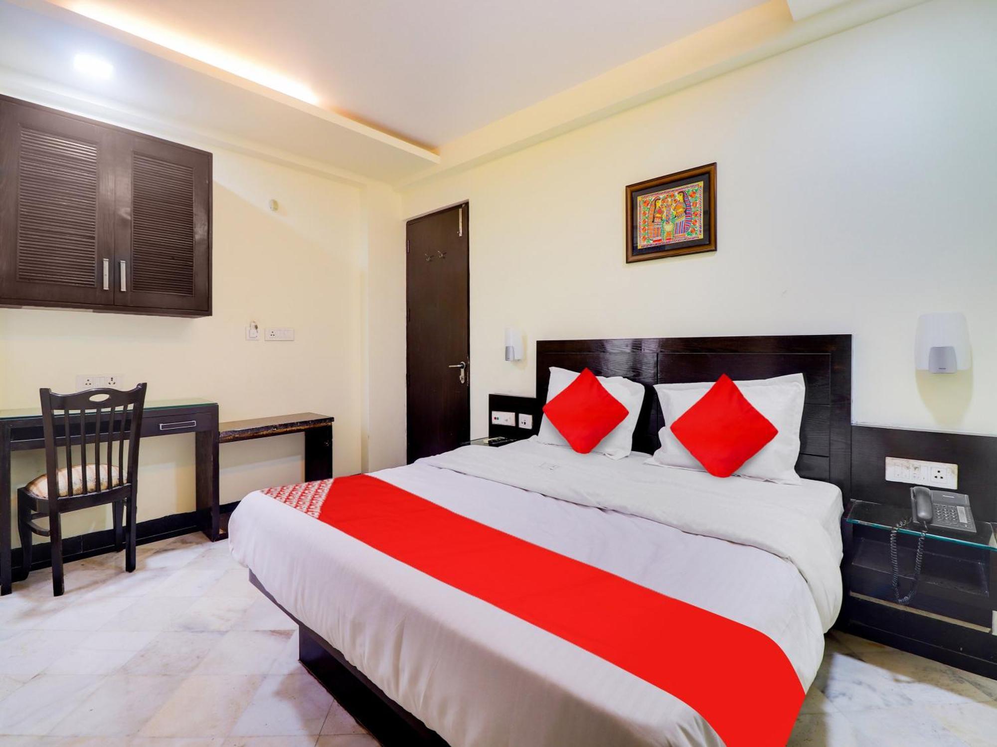 Oyo Flagship Hotel Rudra Palace Агра Экстерьер фото