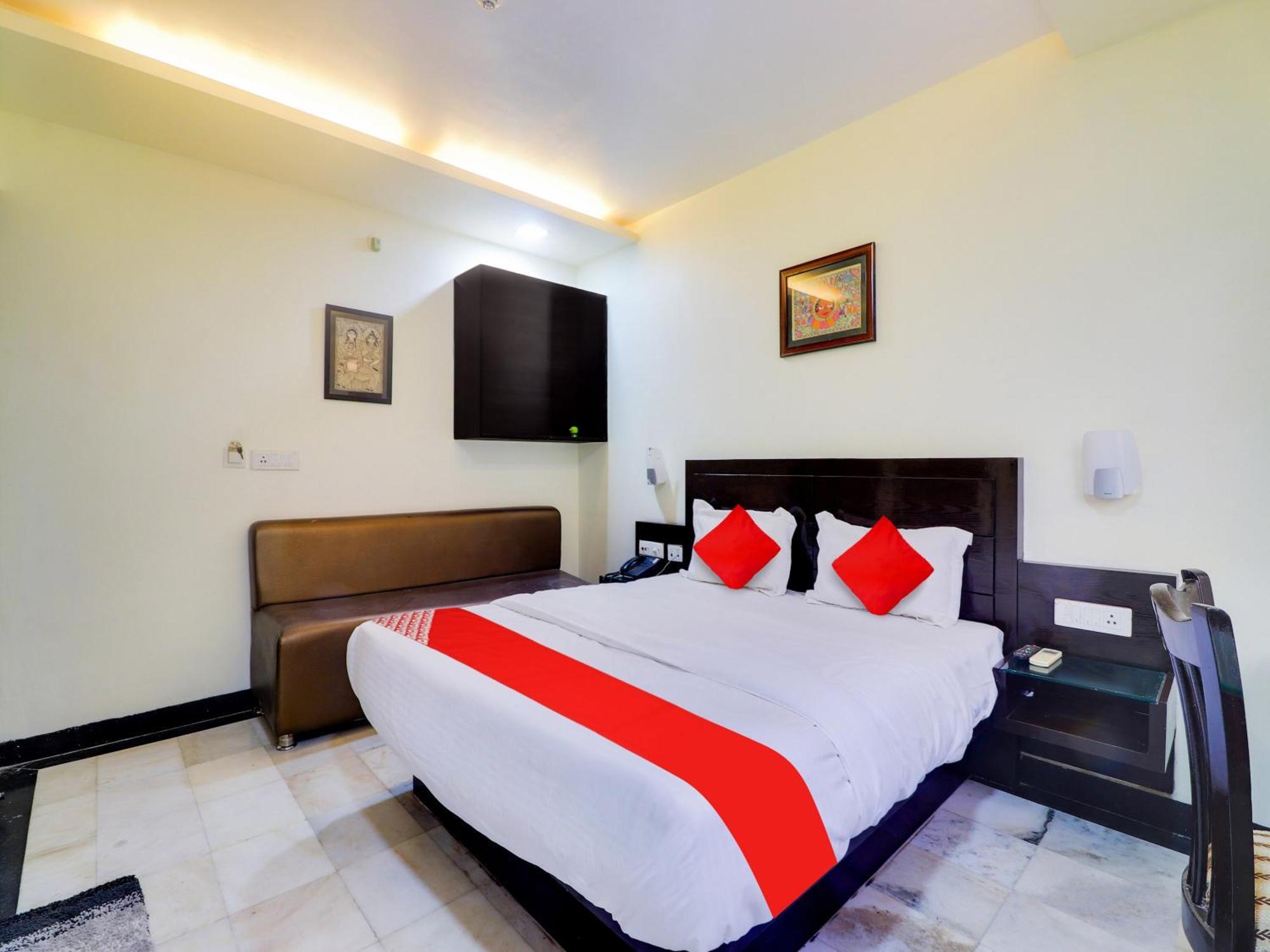 Oyo Flagship Hotel Rudra Palace Агра Экстерьер фото