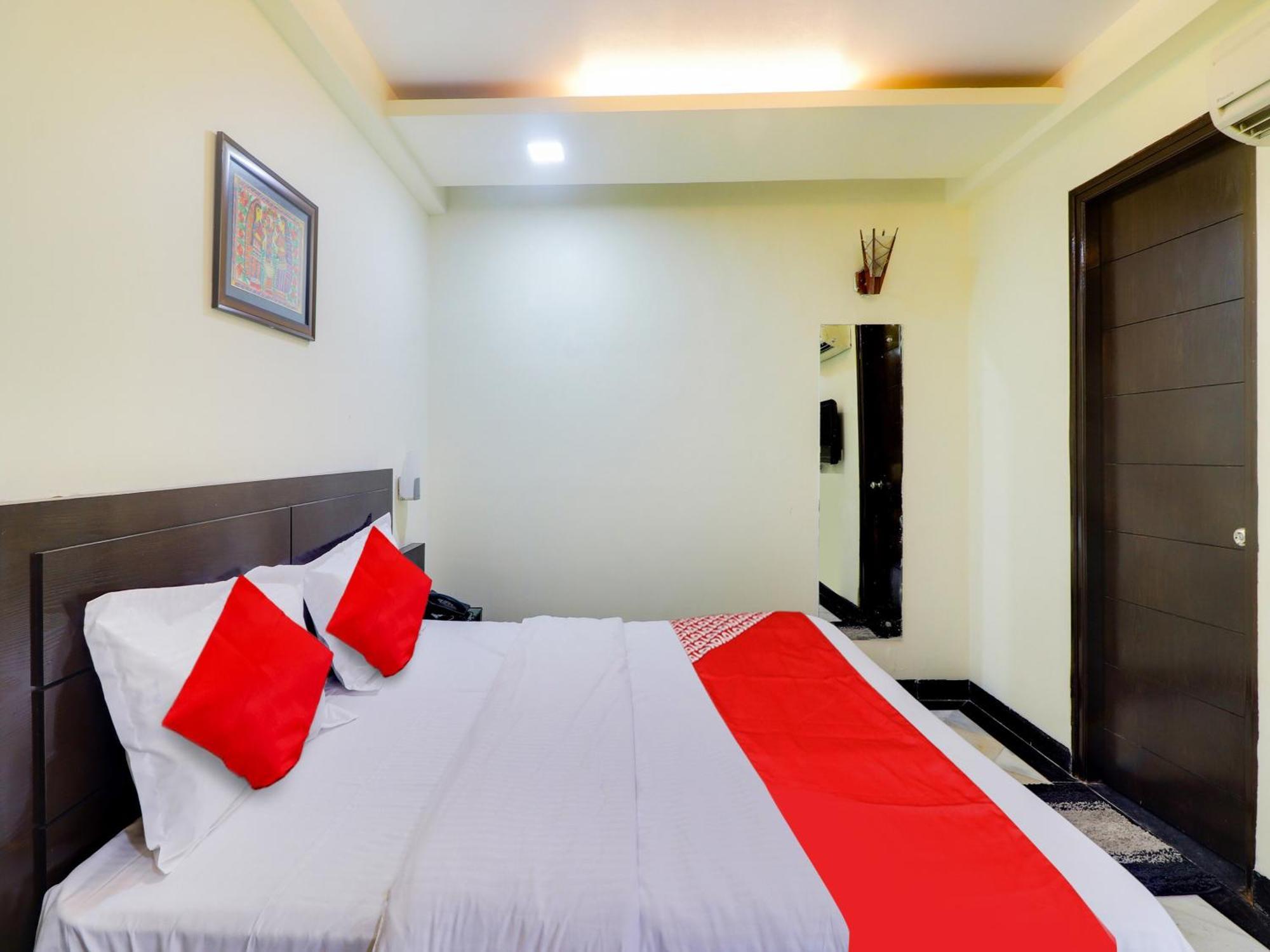 Oyo Flagship Hotel Rudra Palace Агра Экстерьер фото